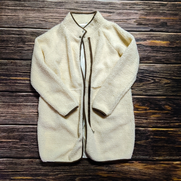 Jackets & Blazers - Cream cocoon sherpa coat estate coat Large